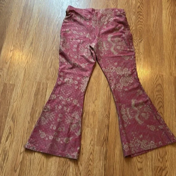 Kimchi Blue Rose Pink and Cream Floral Jacquard Pants - Picture 8 of 8